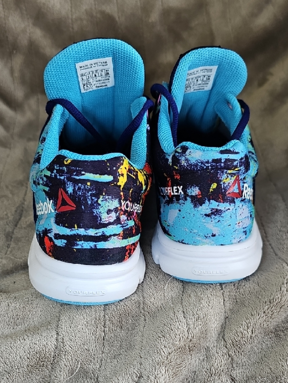 Reebok Women's Size 6 Navy Blue Sneakers with Teal and Multicolor Print - Picture 8 of 13